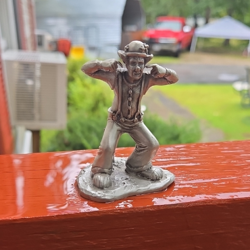 A VINTAGE 1980 Hudson PEWTER signed by C. Keim-2051 Dynamite Clown Figureine